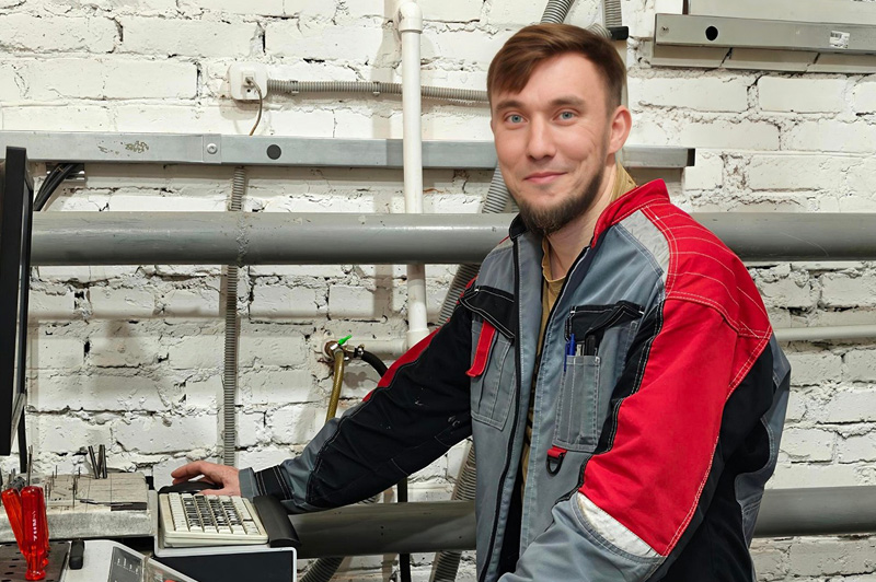 Жданов Денис